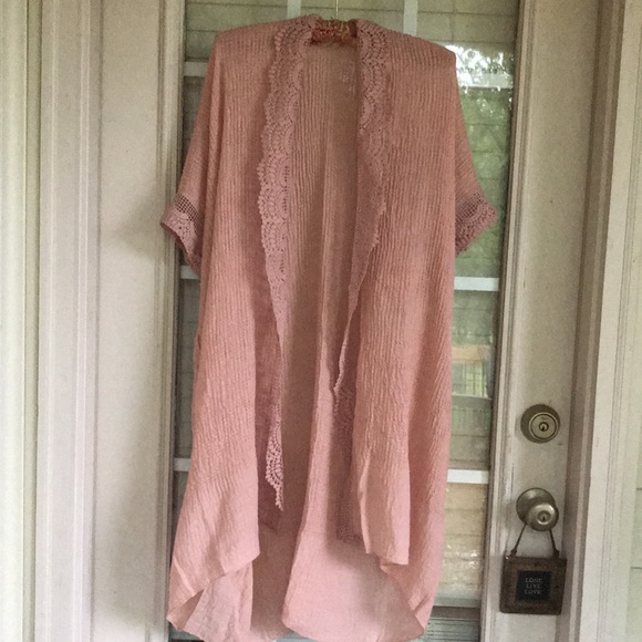 Scalloped lace kimonos - Picture 4 of 6